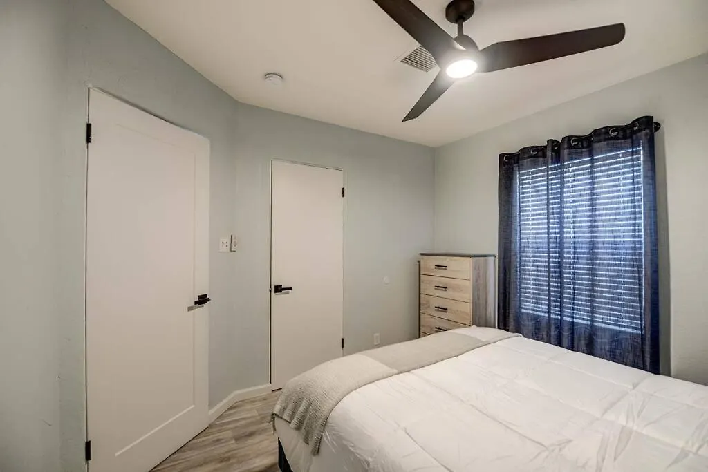 Σπίτι διακοπών Modern Home-Downtown-3 Bedroom- King Bed Φοίνιξ