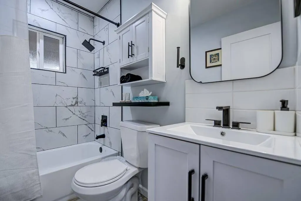 Modern Home-Downtown-3 Bedroom- King Bed Φοίνιξ