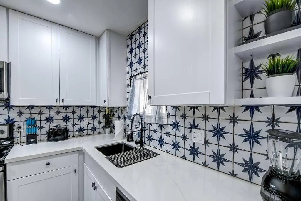 Modern Home-Downtown-3 Bedroom- King Bed Φοίνιξ
